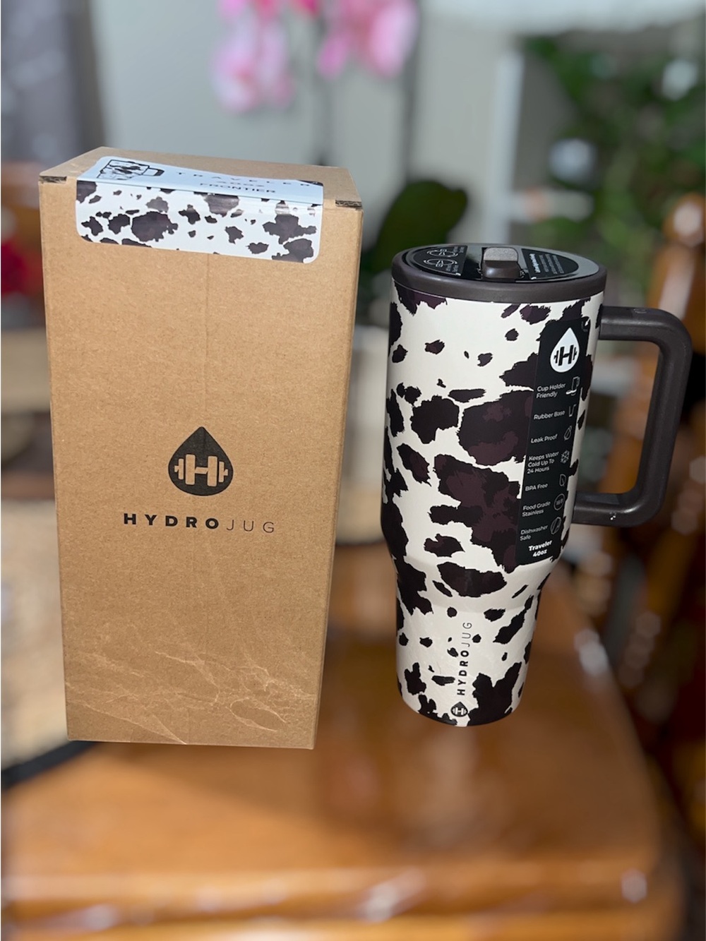 NWT! Limited edition! HydroJug 40oz Traveler- frontier 🐄🐮